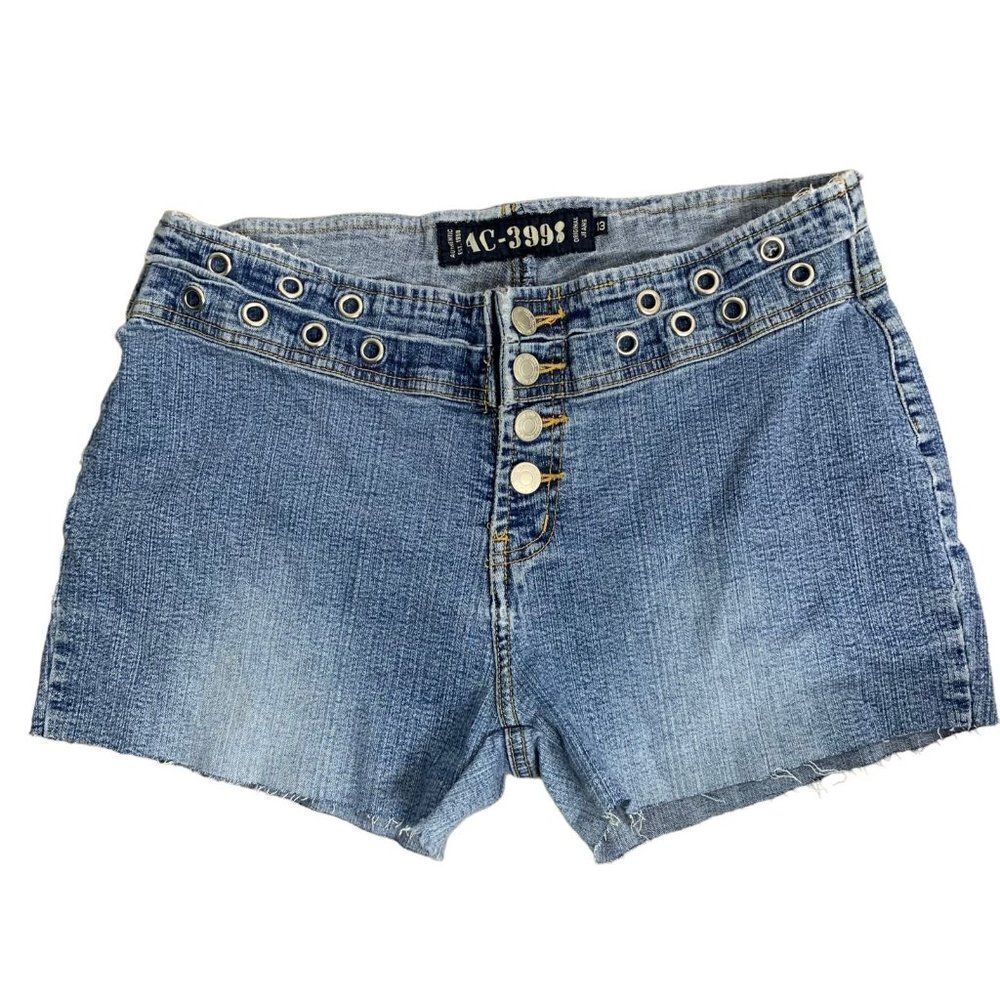 Vintage 90s Mid Rise Denim Cut Off Shorts 28 Med Wash Button Fly Stretch Rivets